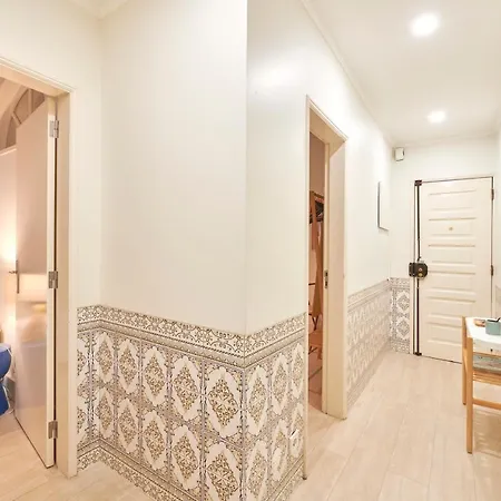 Charming 3br W/ Patio, By Timecooler Lisboa