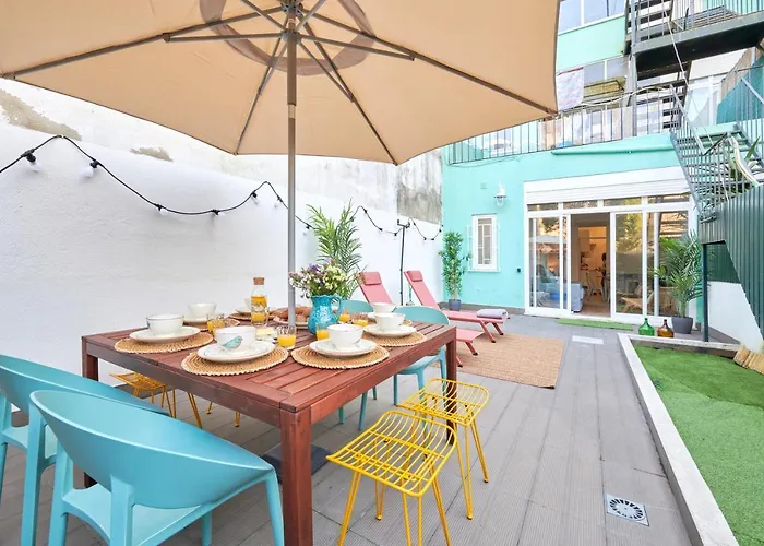 Charming 3br W/ Patio, By Timecooler * Lisboa