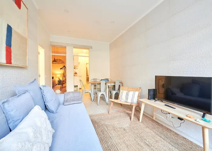 Apartamento Charming 3br W/ Patio, By Timecooler