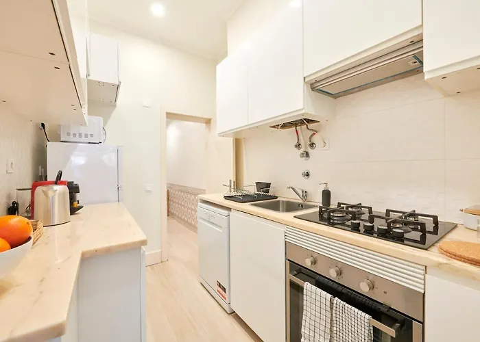 Apartamento Charming 3br W/ Patio, By Timecooler Lisboa