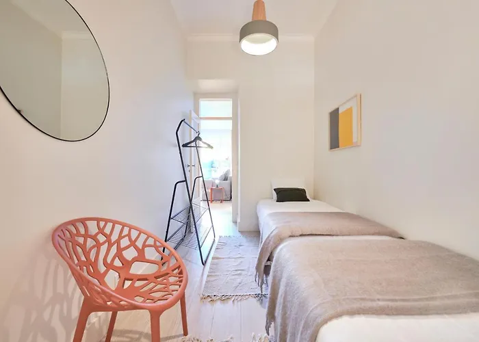 Charming 3br W/ Patio, By Timecooler Lisboa