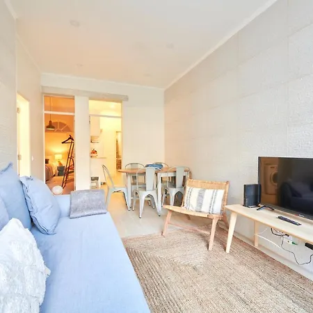 Apartamento Charming 3br W/ Patio, By Timecooler
