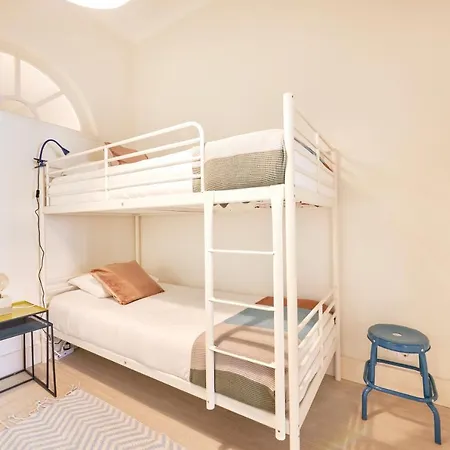 Апартаменти Charming 3br W/ Patio, By Timecooler Лісабон