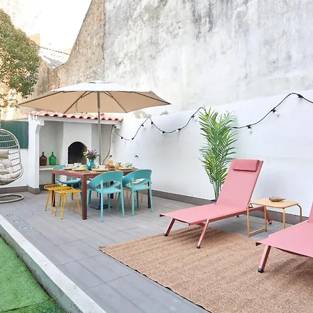 Charming 3br W/ Patio, By Timecooler Appartement